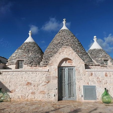 Trullo Del Sol Guest House Ceglie Messapica Bagian luar foto