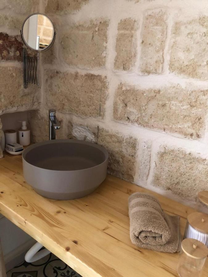 Trullo Del Sol Guest House Ceglie Messapica Bagian luar foto