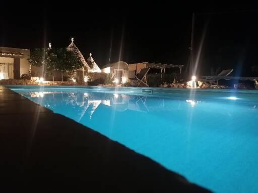 Trullo Del Sol Guest House Ceglie Messapica Bagian luar foto